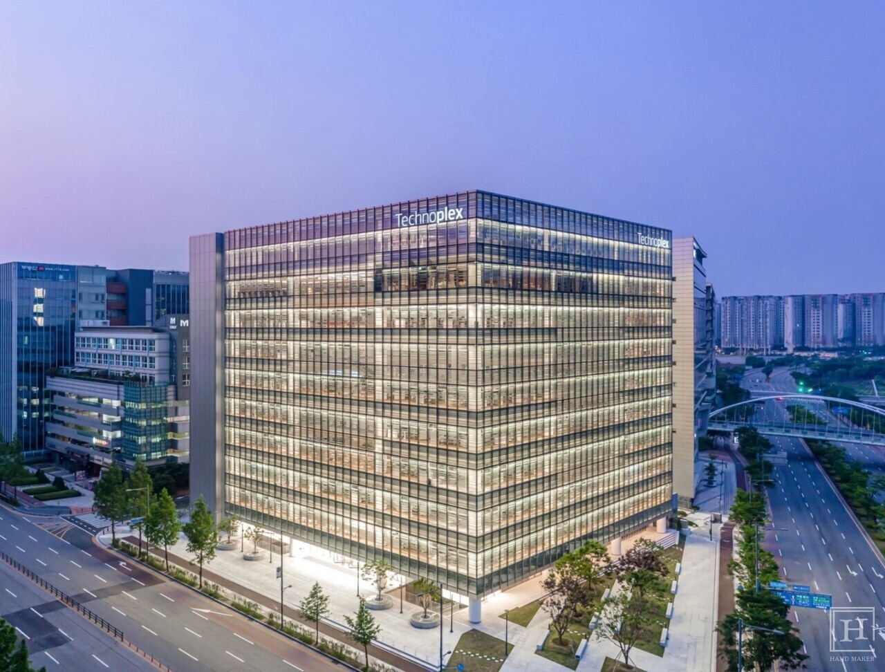 한국앤컴퍼니, 계열사 혁신회의서 AI·제조혁신 중장기 전략 점검 - 뉴스 썸네일 이미지