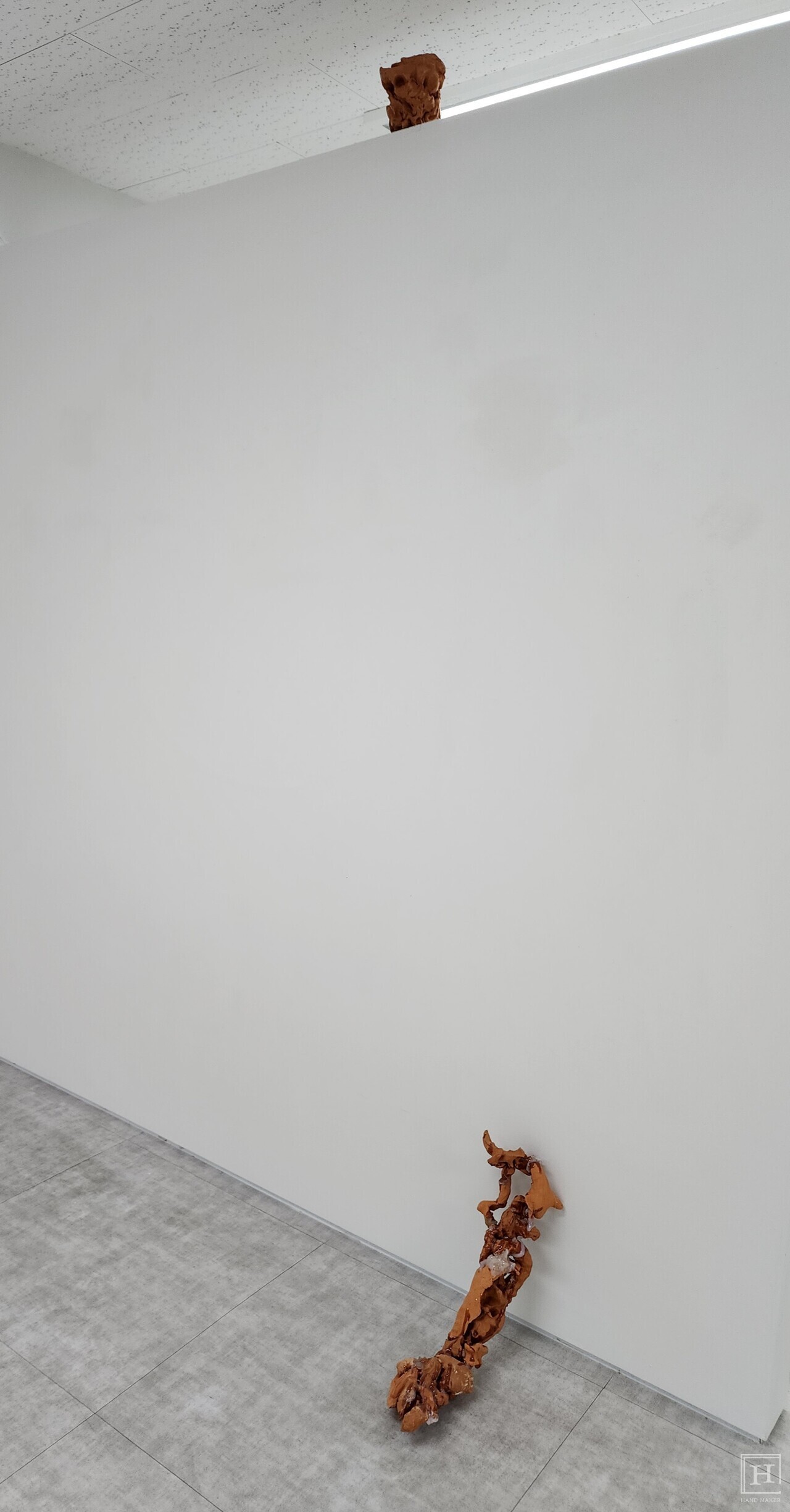 Paideia 藝術家的〈Mommy Long Legs〉 / Jeon Eun-ji 記者
